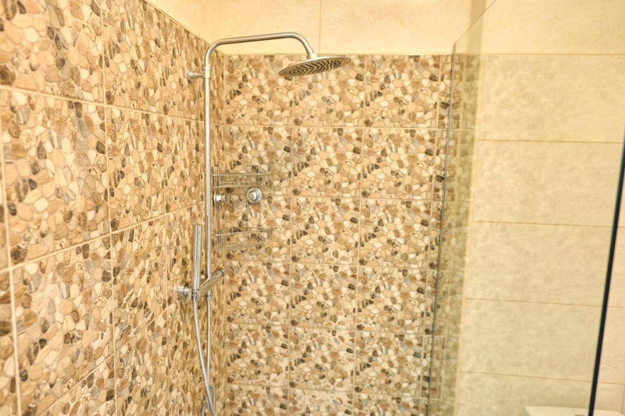 Alina Lake View Apartment Mamaia Luaran gambar