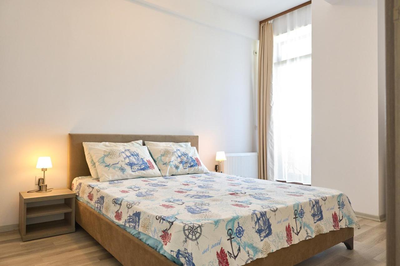 Alina Lake View Apartment Mamaia Luaran gambar